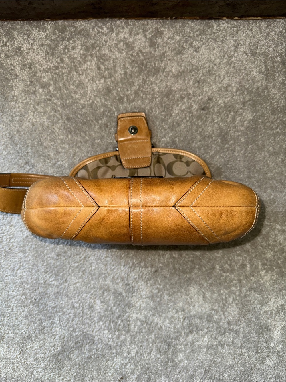 Coach Vintage British Tan Soho Small Buckle Flap Shoulder Bag w/Matching Wallet - Picture 5 of 16